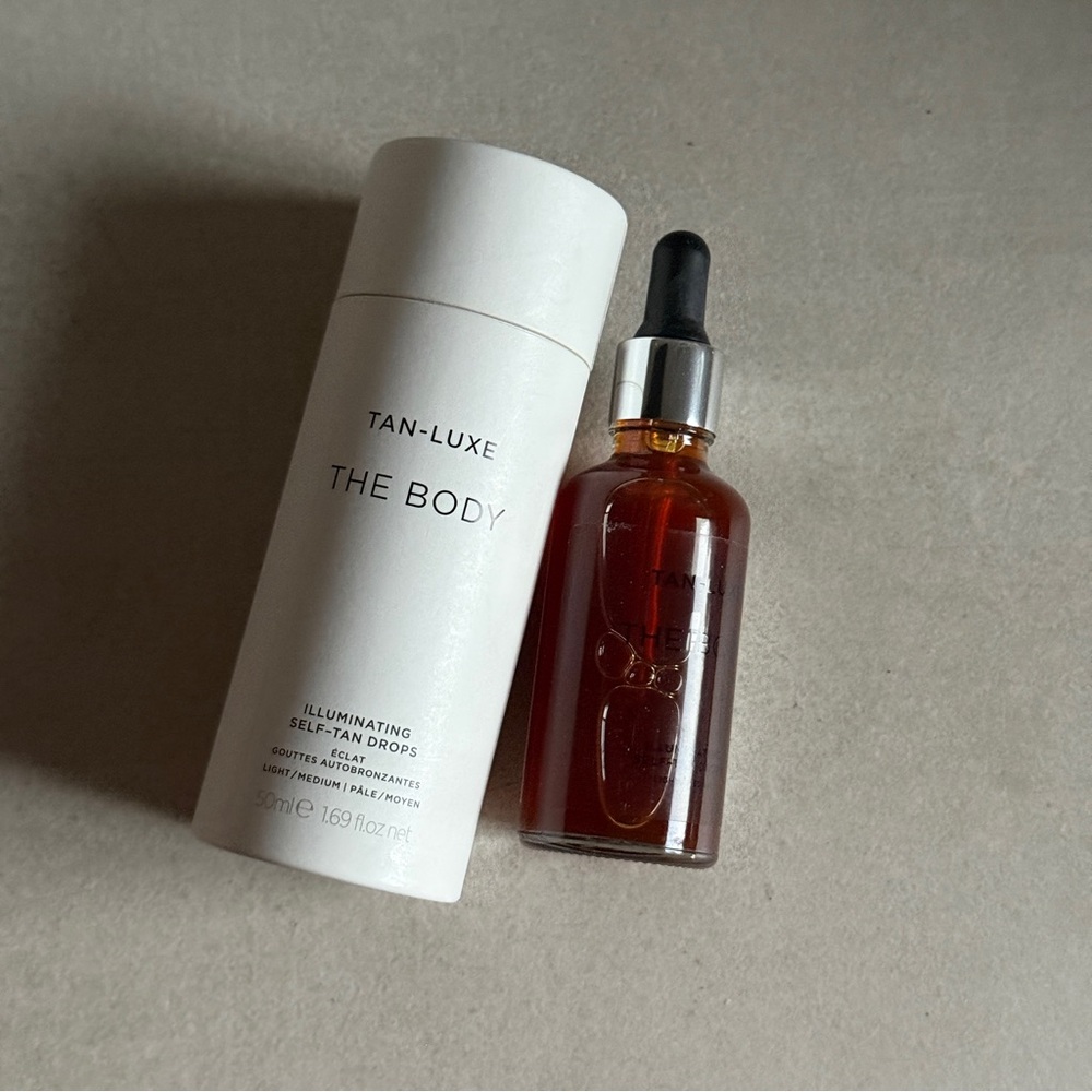 Tan Luxe The Body Illuminating Self Tan Drops Light Medium